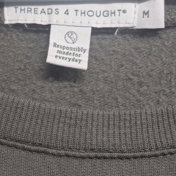 BNWOT! Women's Size Medium. Long-Sleeved Olive Green Lightweight Sweatshirt!✨️ - Picture 4 of 11